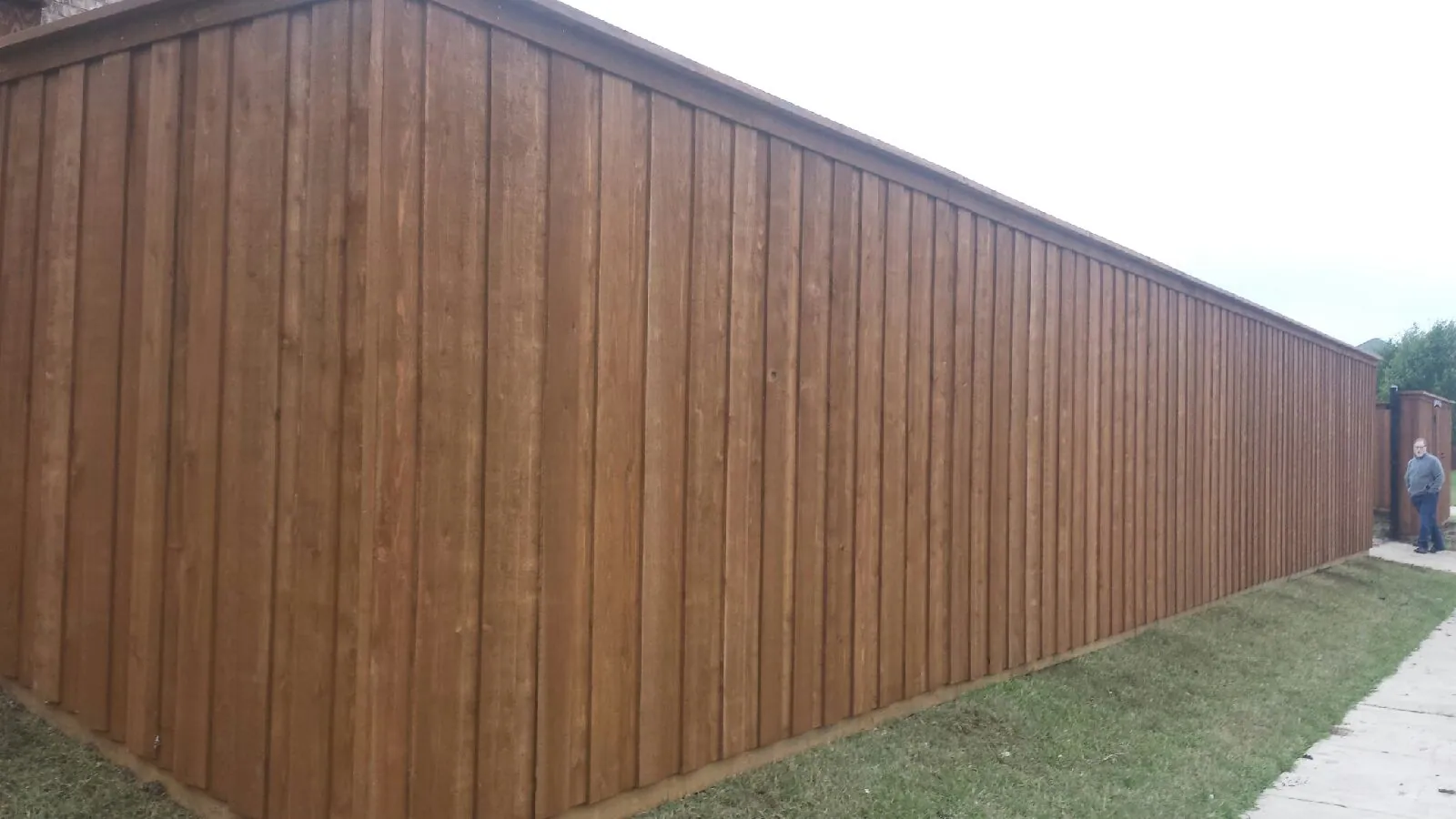 Board on board fence with top cap trim — Fence Max Texas project