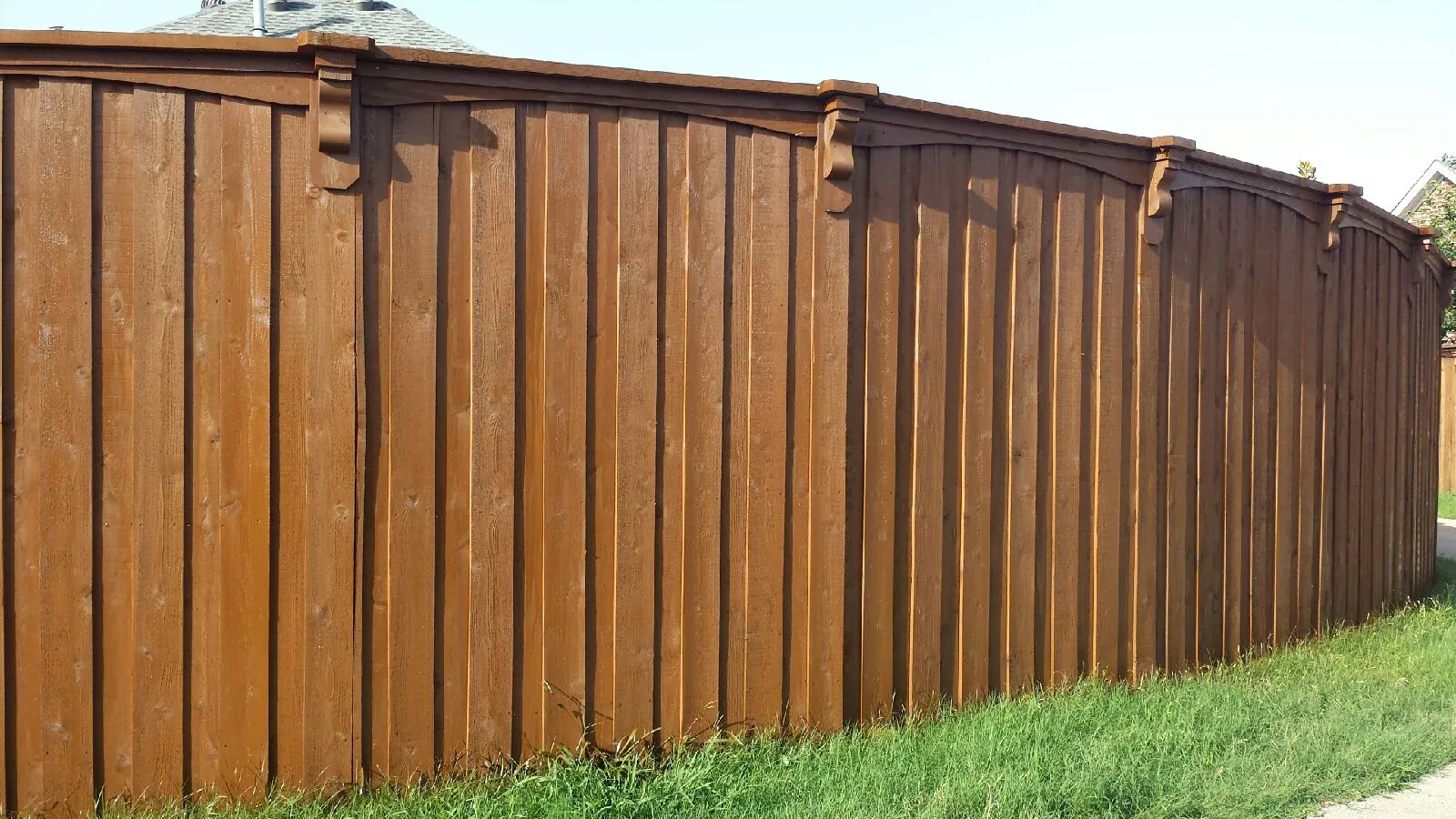 Board on board arches corbels — Fence Max Texas project