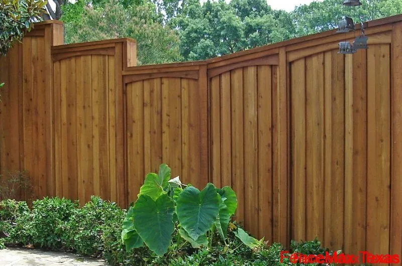 BB Fence Step Level with Arch Frame Trim — Fence Max Texas project