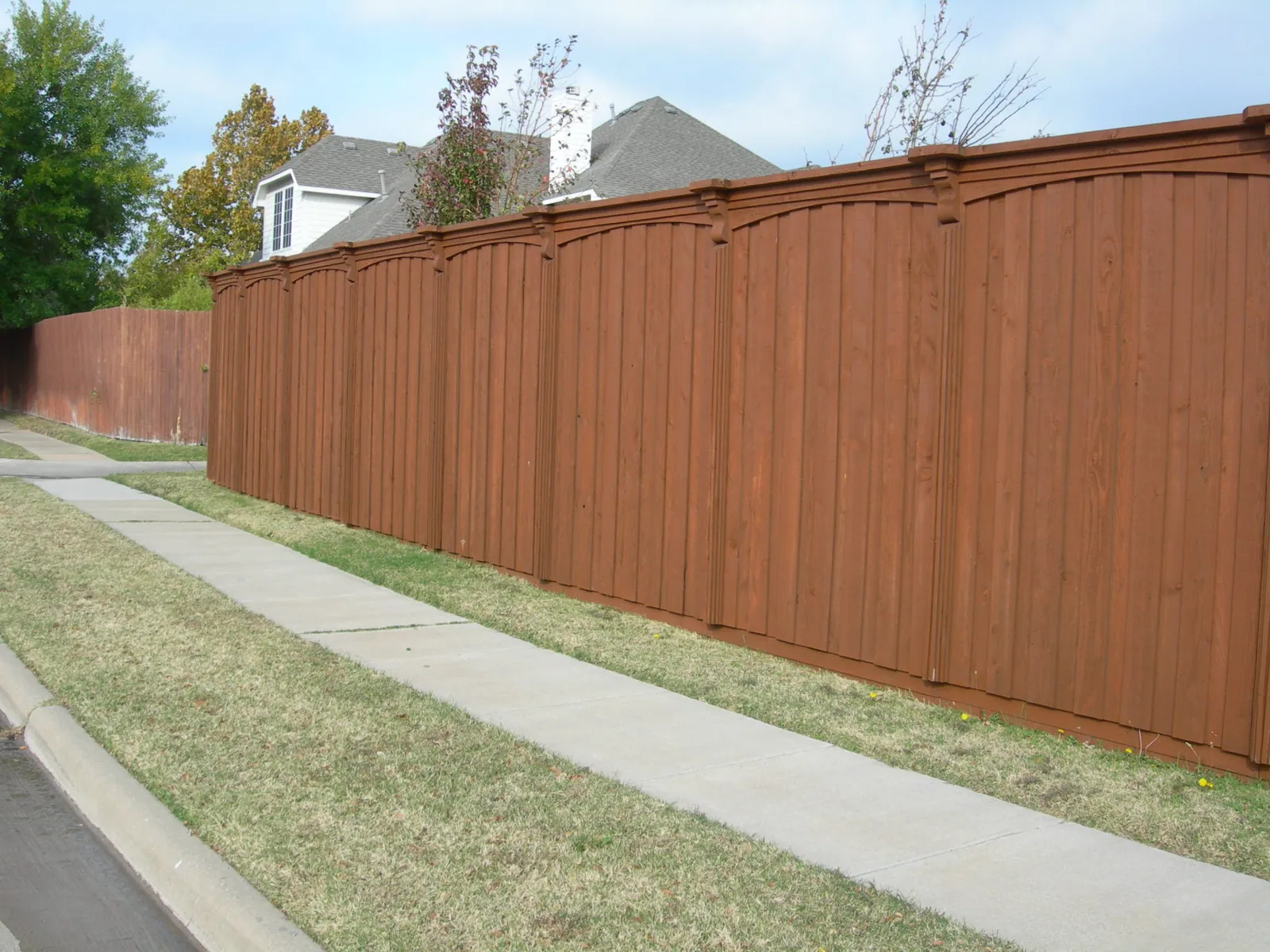 Board on board fence with arches corbels and flat columns — Fence Max Texas project