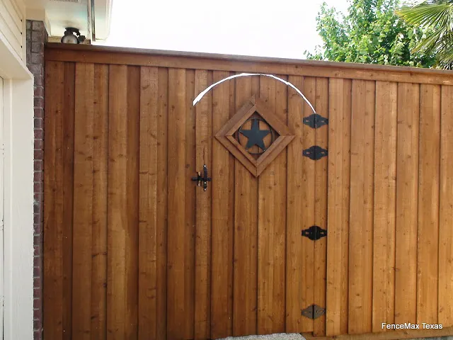 Wood gate with texas star insert — Fence Max Texas project