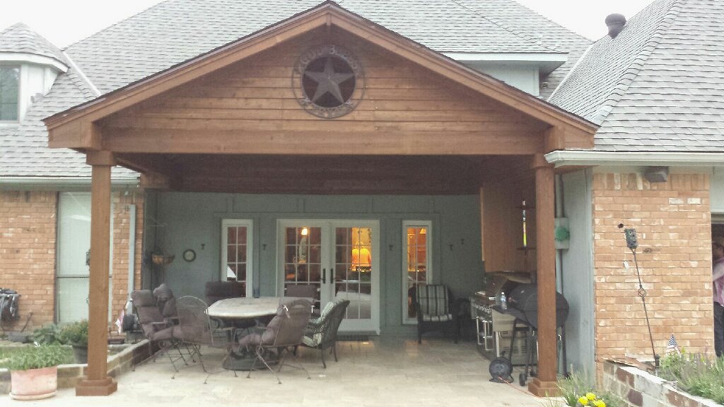 403 - Patio cover - large gable with Texas star